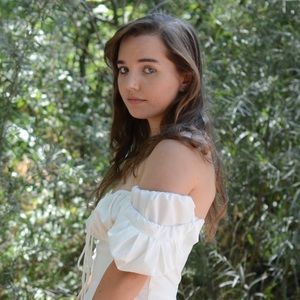 Meet your Posher, Claire